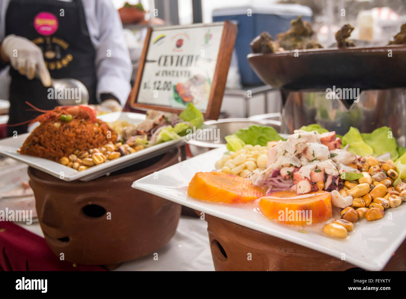 La cucina peruviana piatti: "ceviche". Condimento peruviana e sapore, salone del cibo. La Limeñita boulevard, Camana Street, storico cento Foto Stock