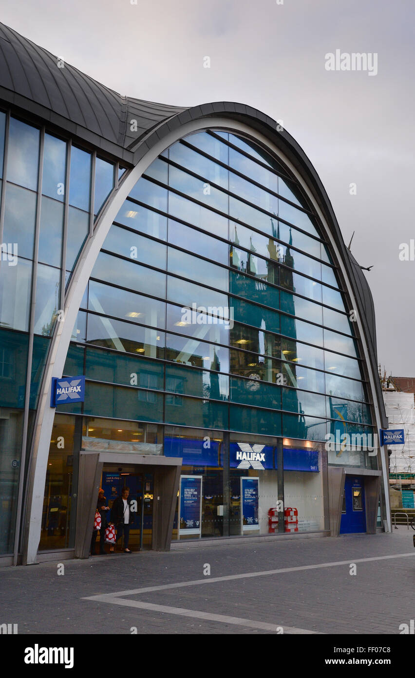 Halifax branch unit 1, alla stazione della Metro, Haymarket, Newcastle Upon Tyne Foto Stock