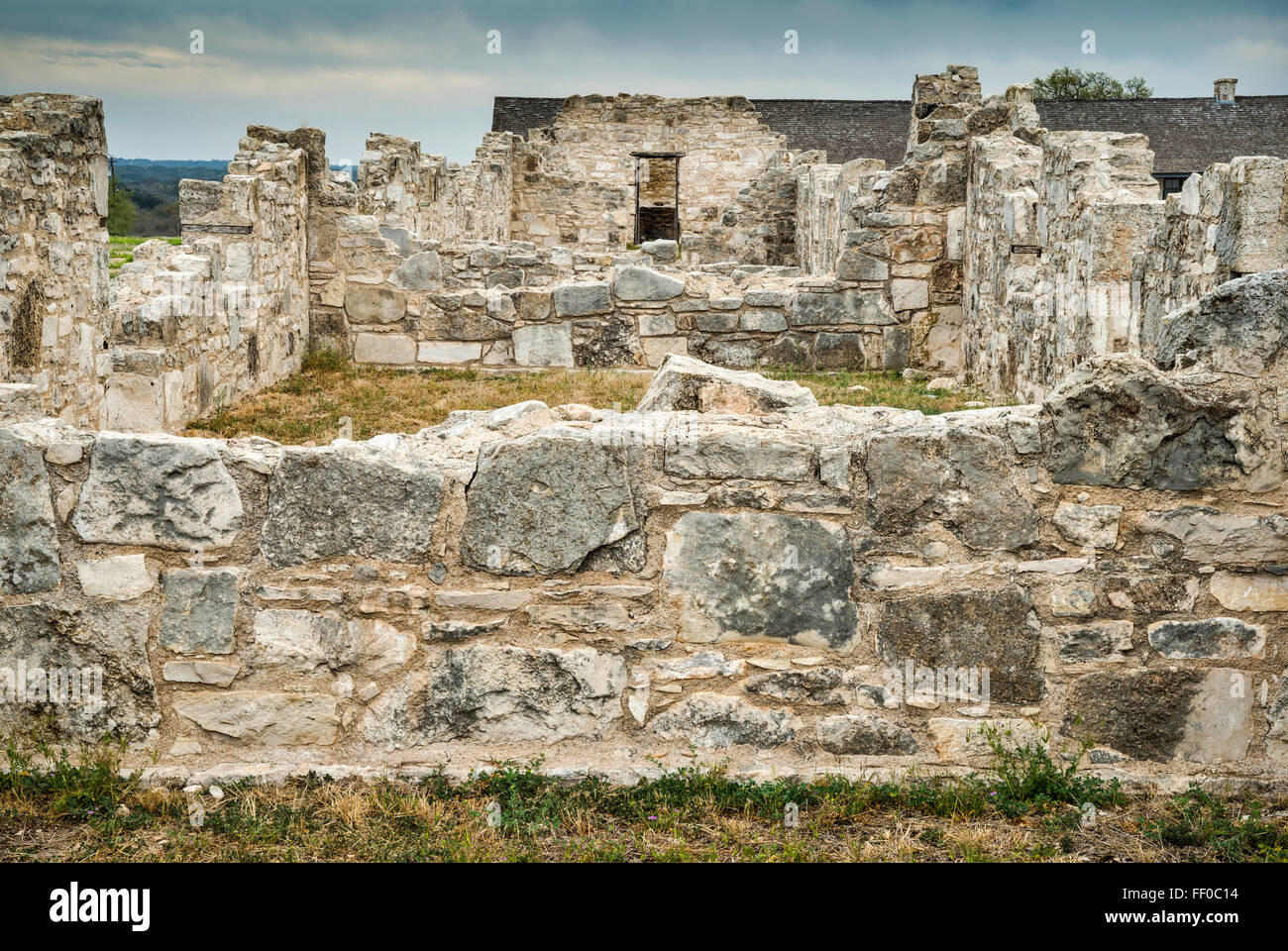 Caserma rovina a Fort McKavett sito storico dello Stato in Fort McKavett, Texas, Stati Uniti d'America Foto Stock