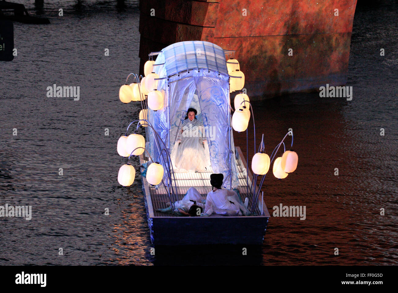 Mlada Khudoley come cinese Princesse Turandot, opera Turandot sul palco galleggiante, il lago di Costanza, Bregenz, Austria Foto Stock