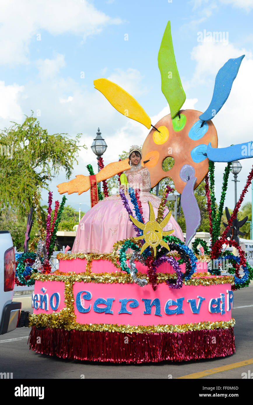 La gioventù regina di bellezza del carnevale in Ponce, Puerto Rico. Territorio statunitense. Febbraio 2016 Foto Stock