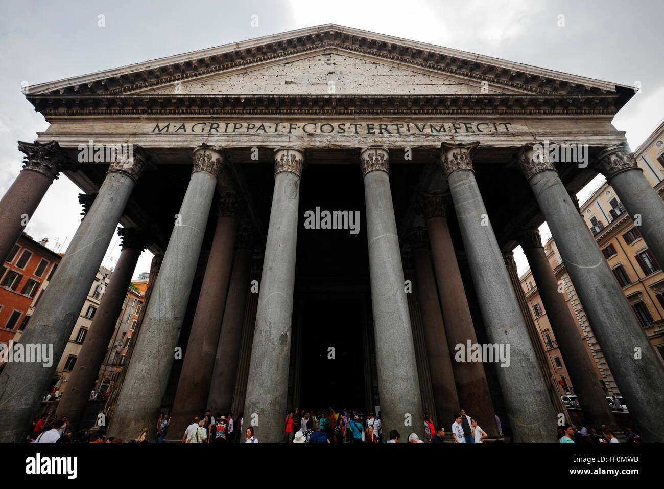 Il Pantheon in Piazza della Rotonda, Roma, Italia Foto Stock