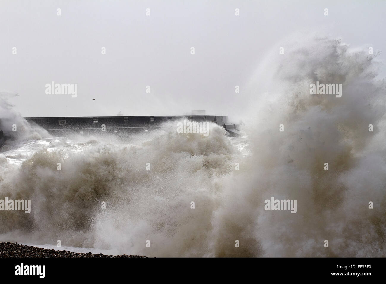 Tempesta Imogen rende approdo a Brighton. Febbraio 2016 Foto Stock