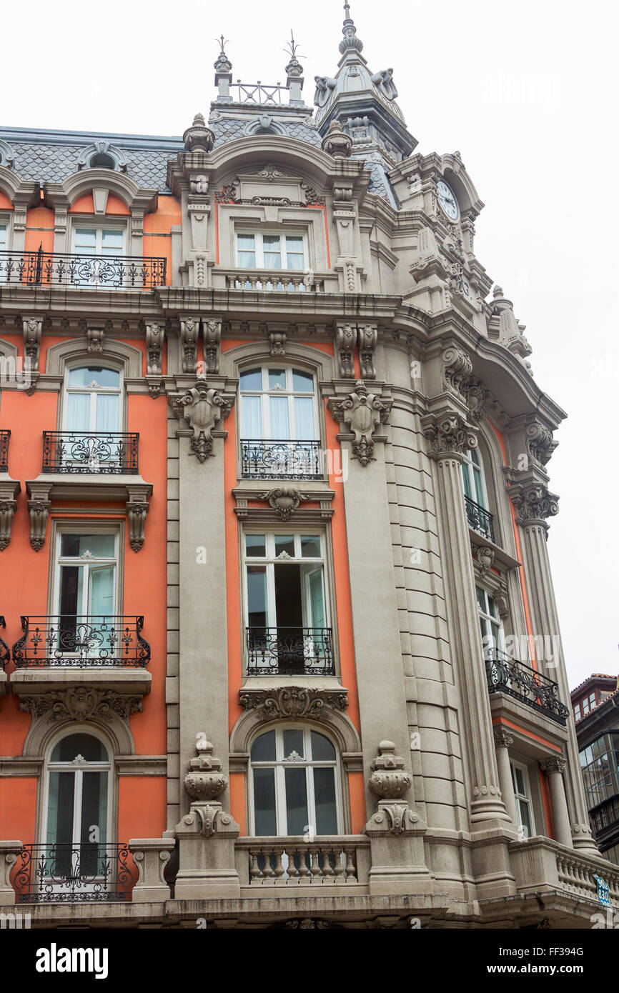 Vecchio edificio nella città di Gijon, Spagna Foto Stock