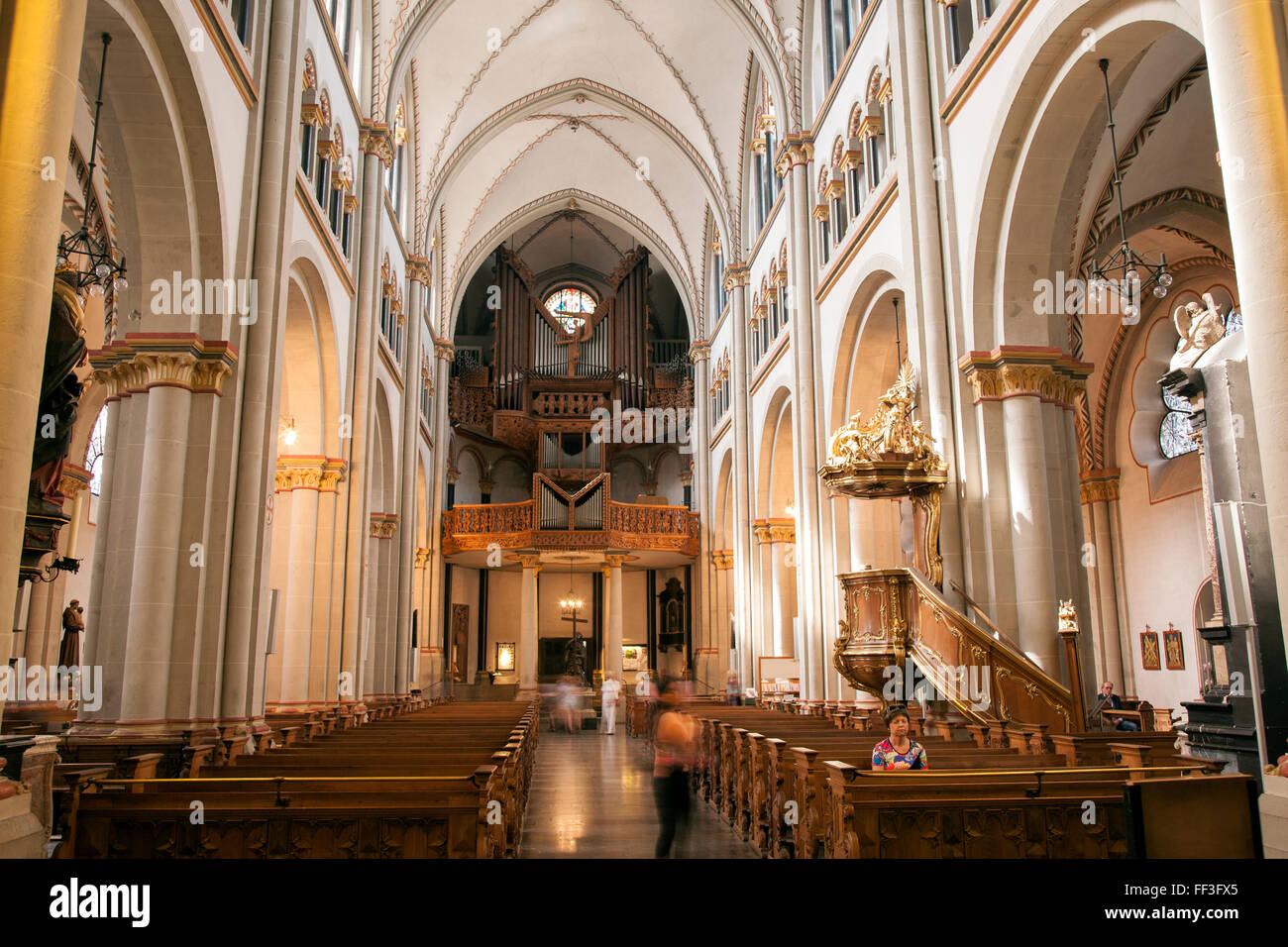 Interno della cattedrale di Bonn, Germania Foto Stock