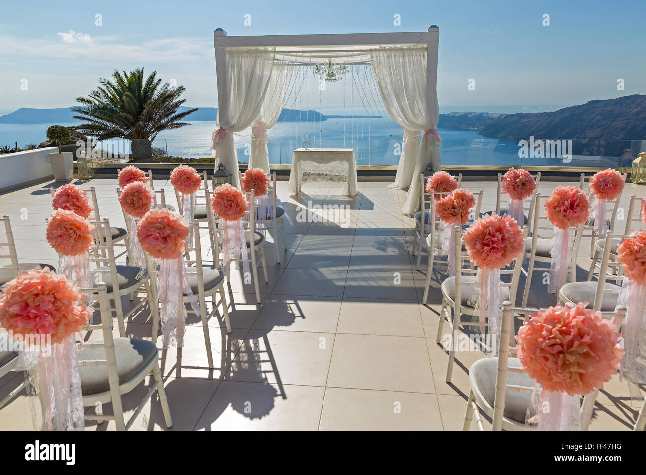 Luogo pittoresco per la celebrazione del matrimonio del mare in background, Grecia Foto Stock