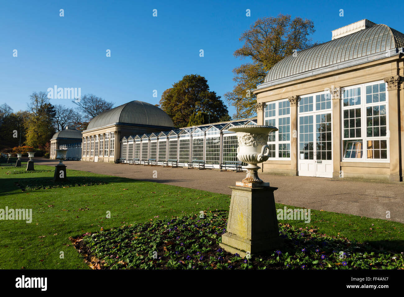 I padiglioni, Sheffield Botanical Gardens, Sheffield South Yorkshire, Inghilterra, Regno Unito. Foto Stock