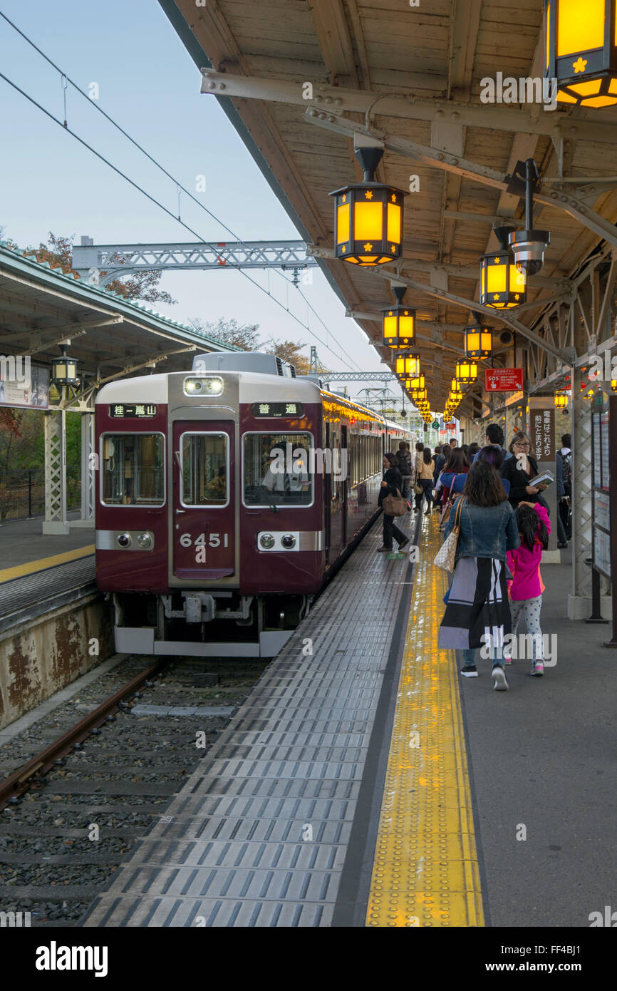 Stazione di Arashiyama Giappone Kyoto street car Foto Stock