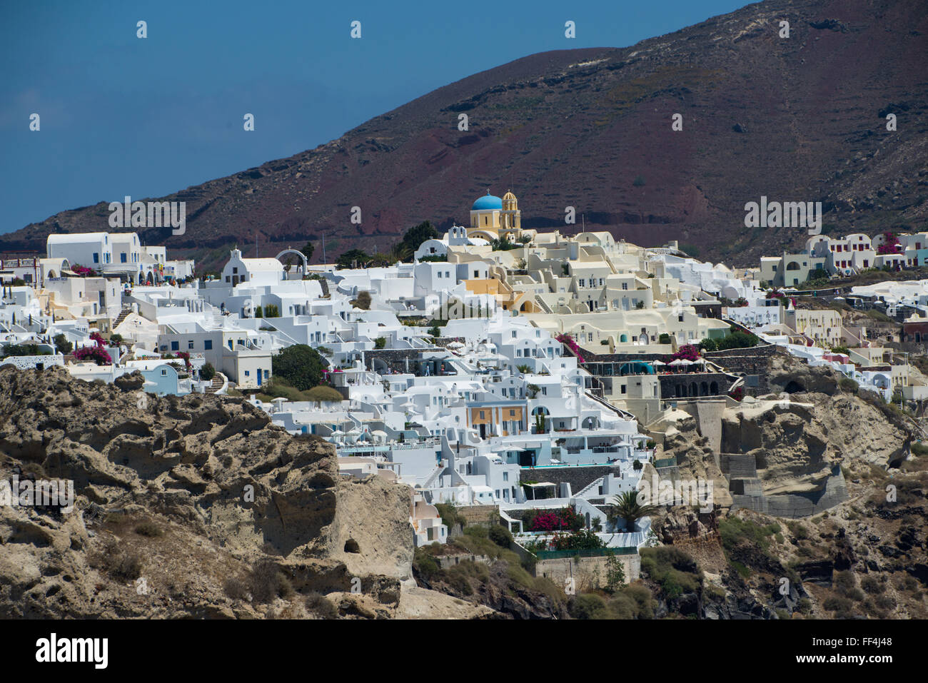 Vista sul villaggio di Oia a Santorini grecia Foto Stock