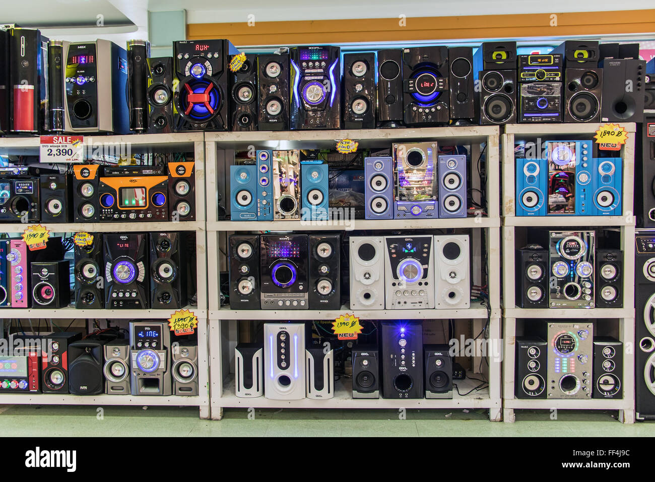 Impianto stereo hi-fi sistema lettore musicale al shop Foto Stock