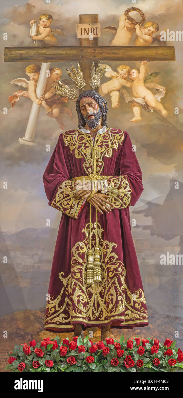 CORDOBA, Spagna - 27 Maggio 2015: tipicamente la statua del Cristo acquisiti nel legame nella chiesa Convento de Capuchinos. Foto Stock