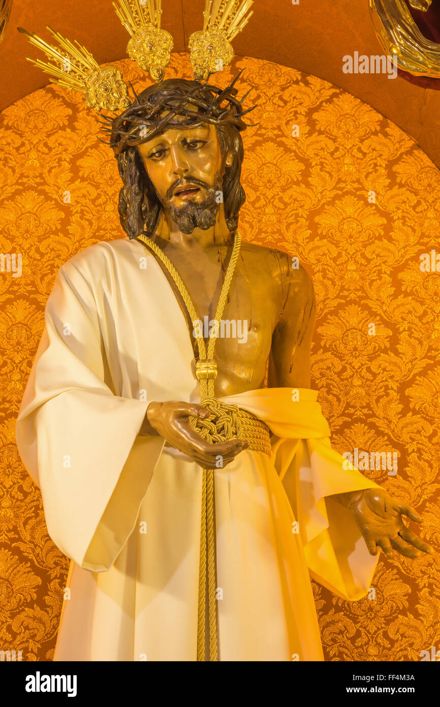 CORDOBA, Spagna - 27 Maggio 2015: tipicamente la statua del Cristo, da Antonio Bernal (1997). Foto Stock