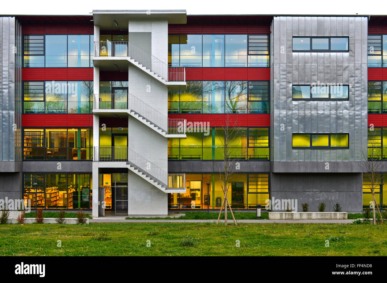 Edificio scolastico, scuola tedesca, Collège Sismondi, Cantone di Ginevra, Svizzera Foto Stock