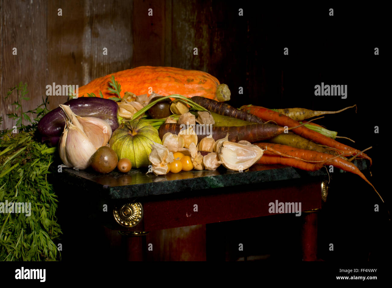 Assortimento di fresche verdure cimelio di colore colore Foto Stock