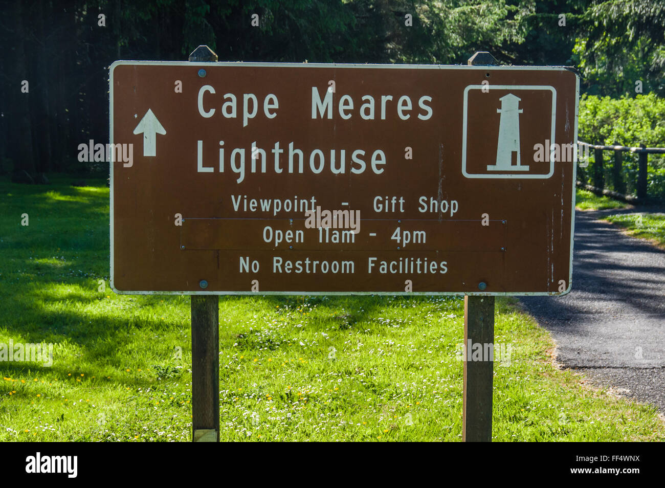 Segno per il Capo Faro Meares viewpoint. Tillamook, Oregon Foto Stock