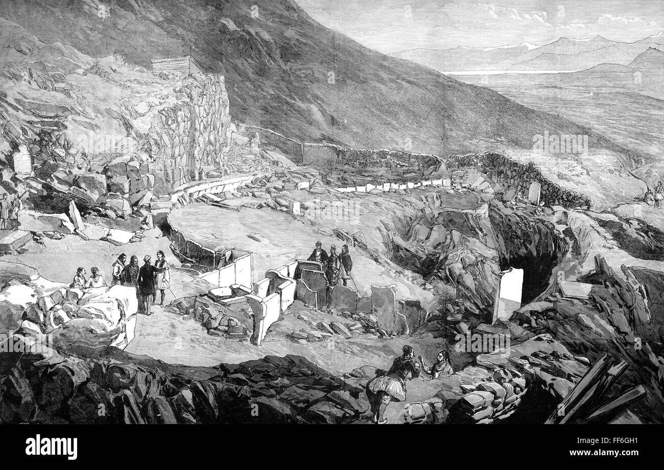 Micene scavo. /NDr. Schliemann gli scavi nell'acropoli di Micene, Grecia. Incisione su legno da un giornale inglese del 1877. Foto Stock
