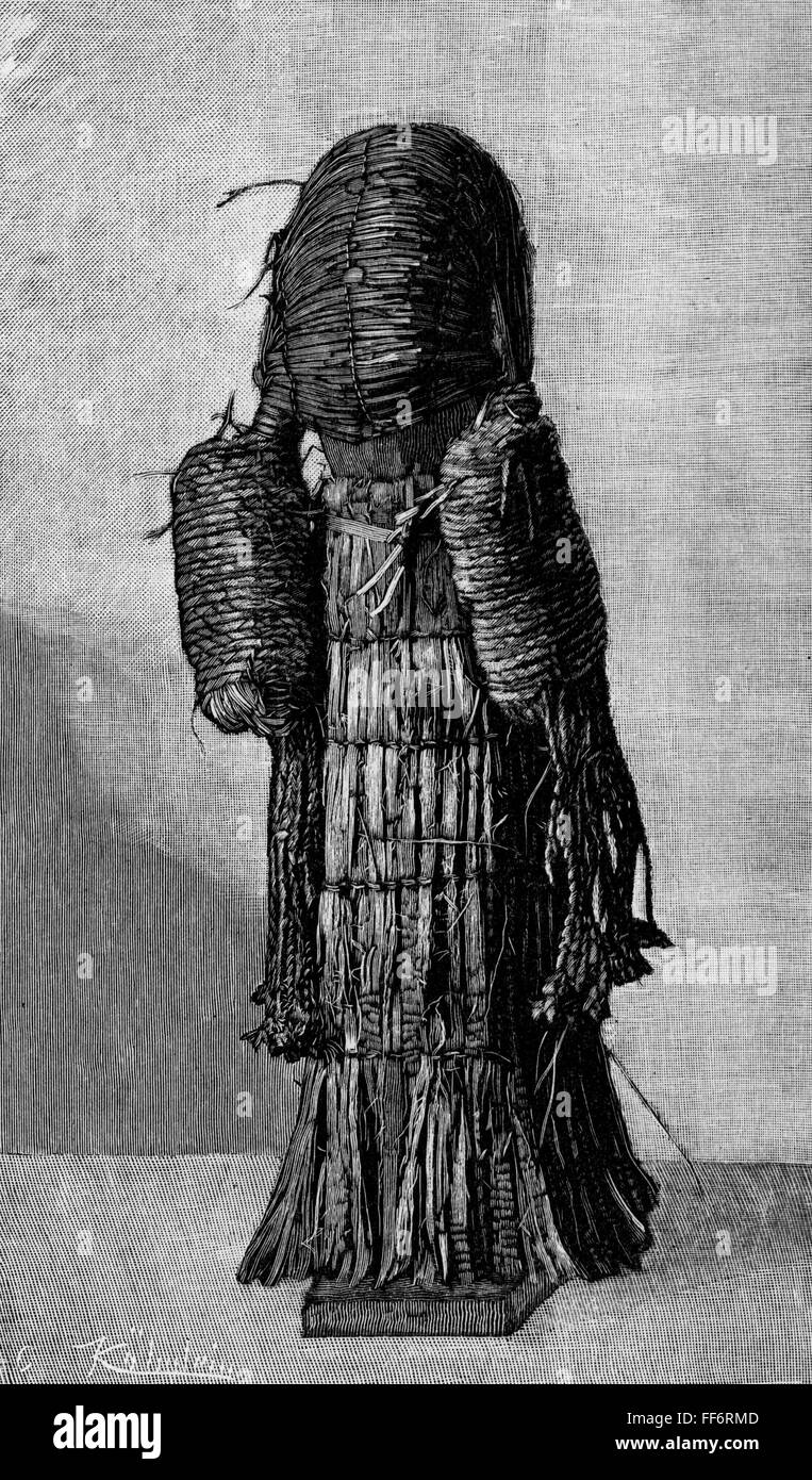 Medicina, mestruazioni, bambola con costume per la celebrazione della prima mestruazione di una ragazza, dorso, legno, TLA-o-qui-aht Indians, Vancouver Island, Royal Ethnological Museum, Berlino, dopo fotografia, incisione del legno di C.Köhnlein, 1885, Additional-Rights-Clearences-non disponibile Foto Stock