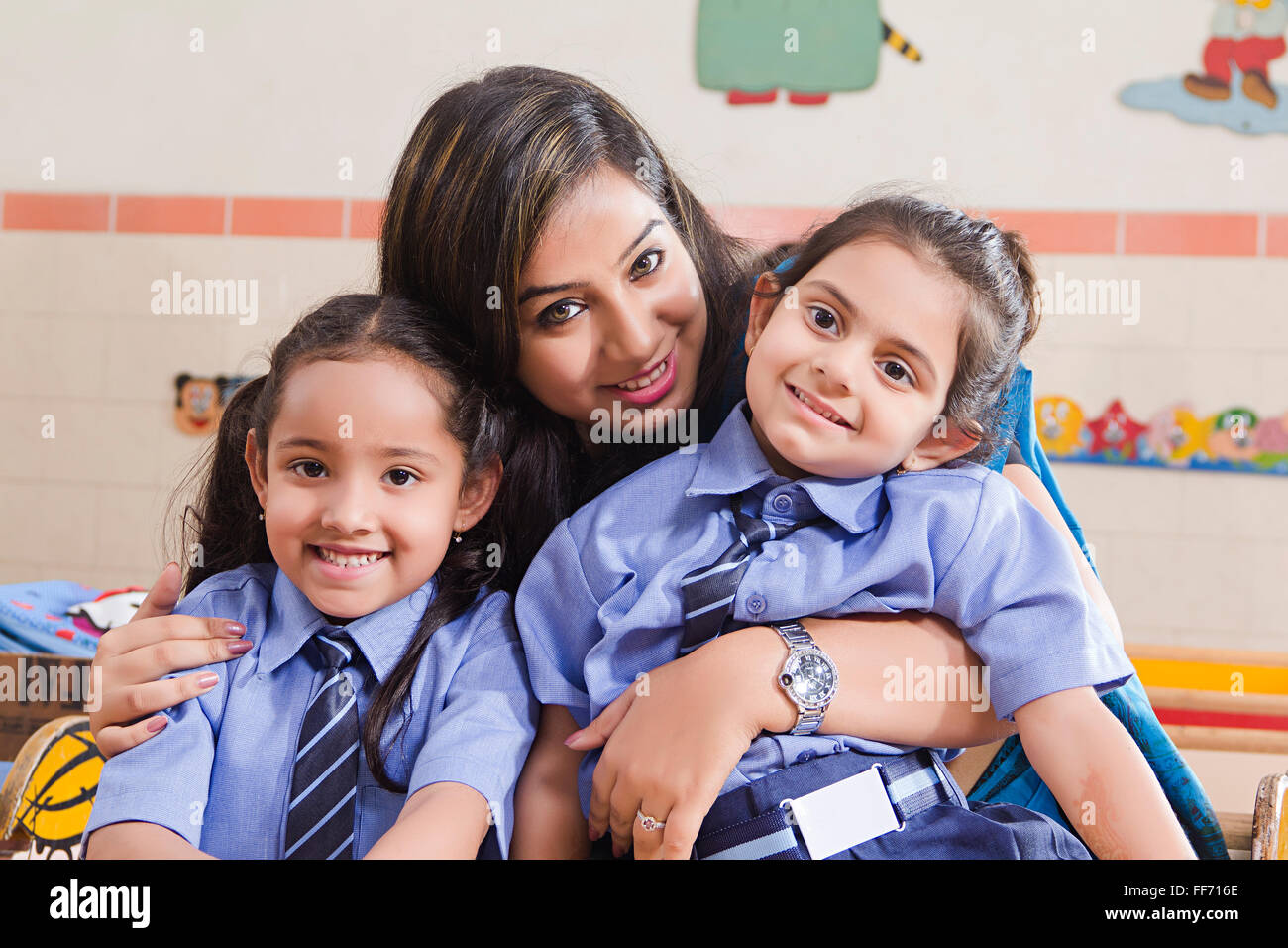 Adulto Womans Asia Asian asiatici Abbigliamento Abbigliamento Casual Abbigliamento Casual Classroom Scene Scene in Aula i colori dell'immagine Immagine a colori Foto Stock