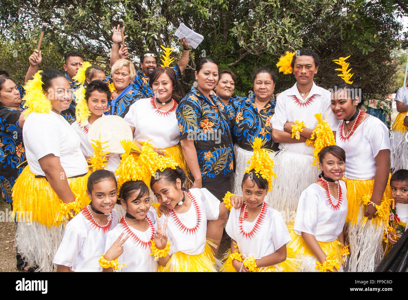 Pubblico dalle isole del Pacifico la visualizzazione gli interpreti di marcia annuale raduno al Festival Pasifika,Auckland, Nuova Zelanda Foto Stock