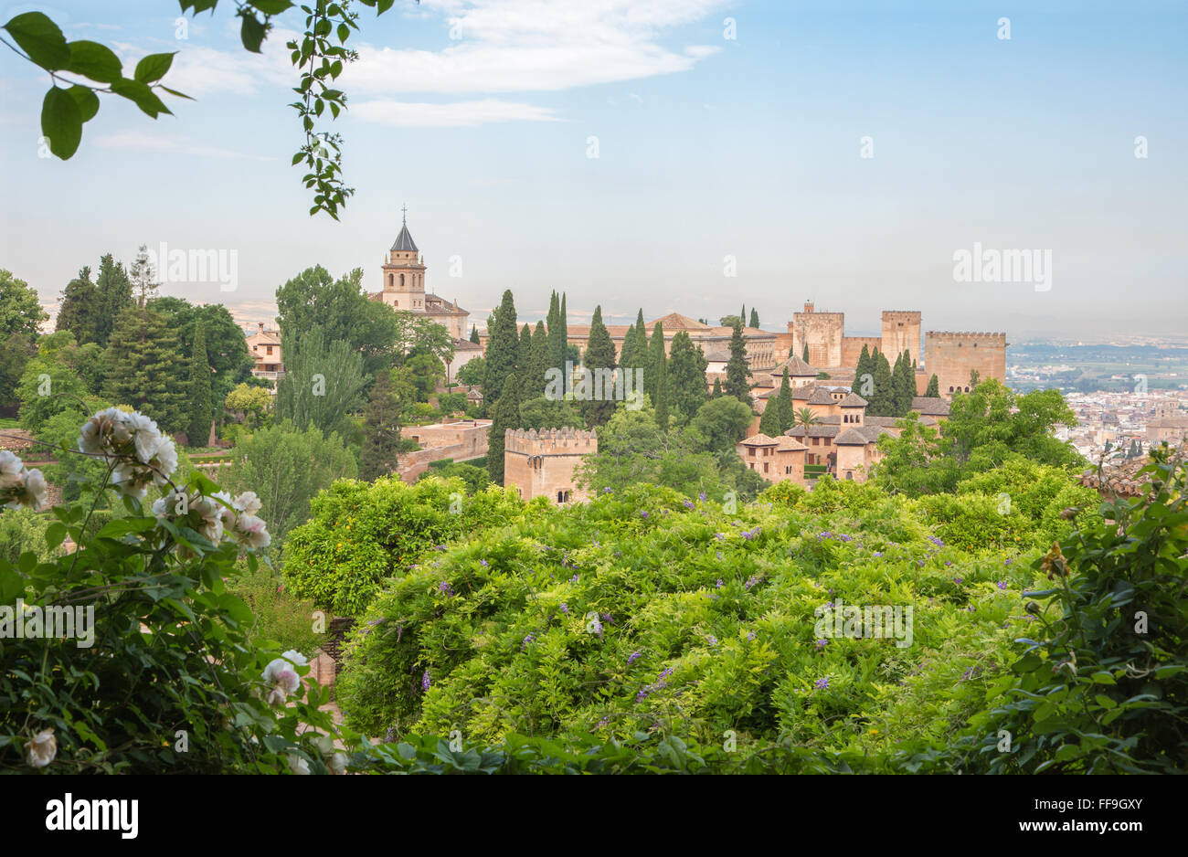 Spagna Granada - l'outlook su Alhambra da giardini Generalife. Foto Stock