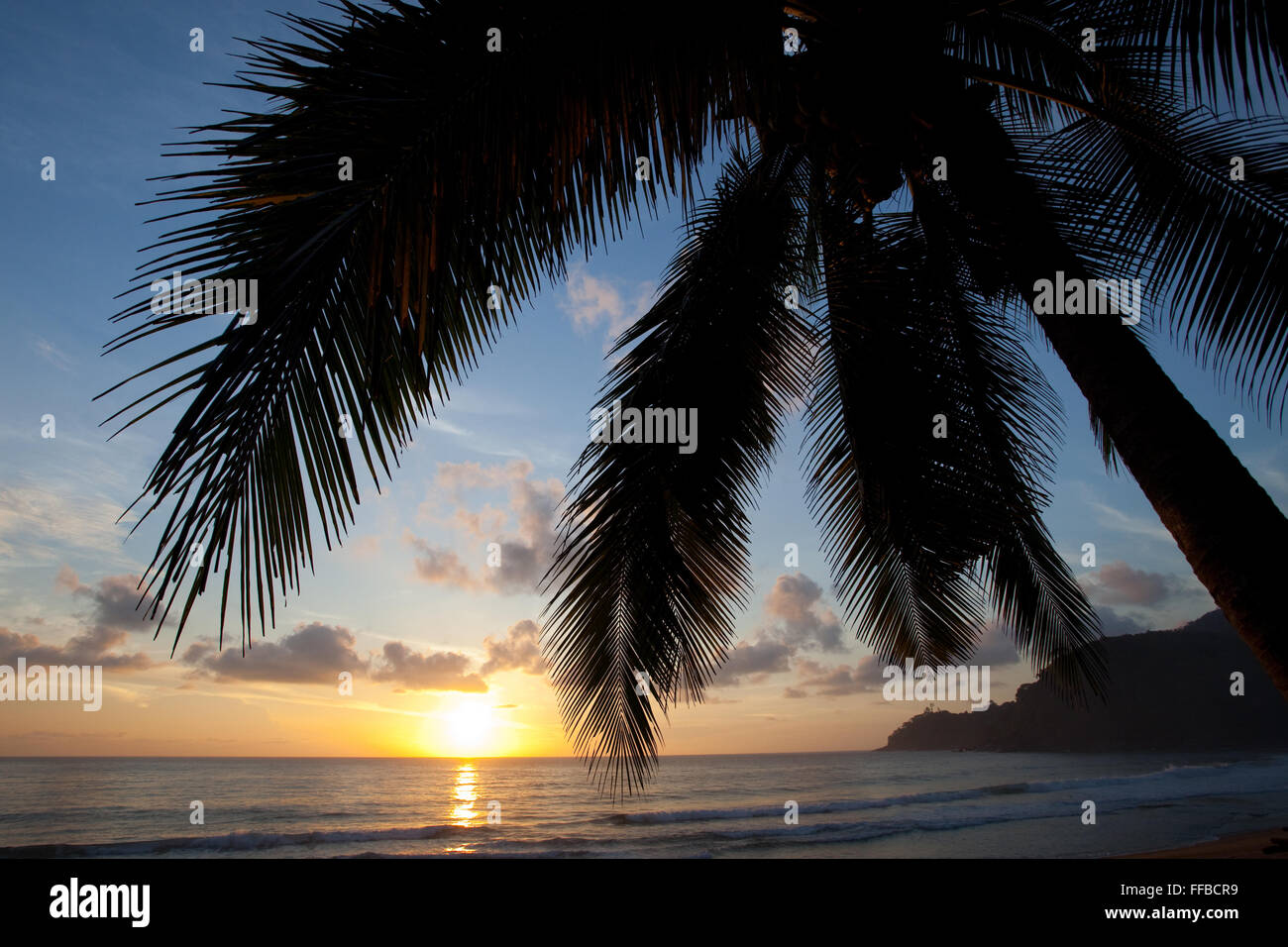 Juara spiaggia al tramonto. Isola di Tioman Foto Stock