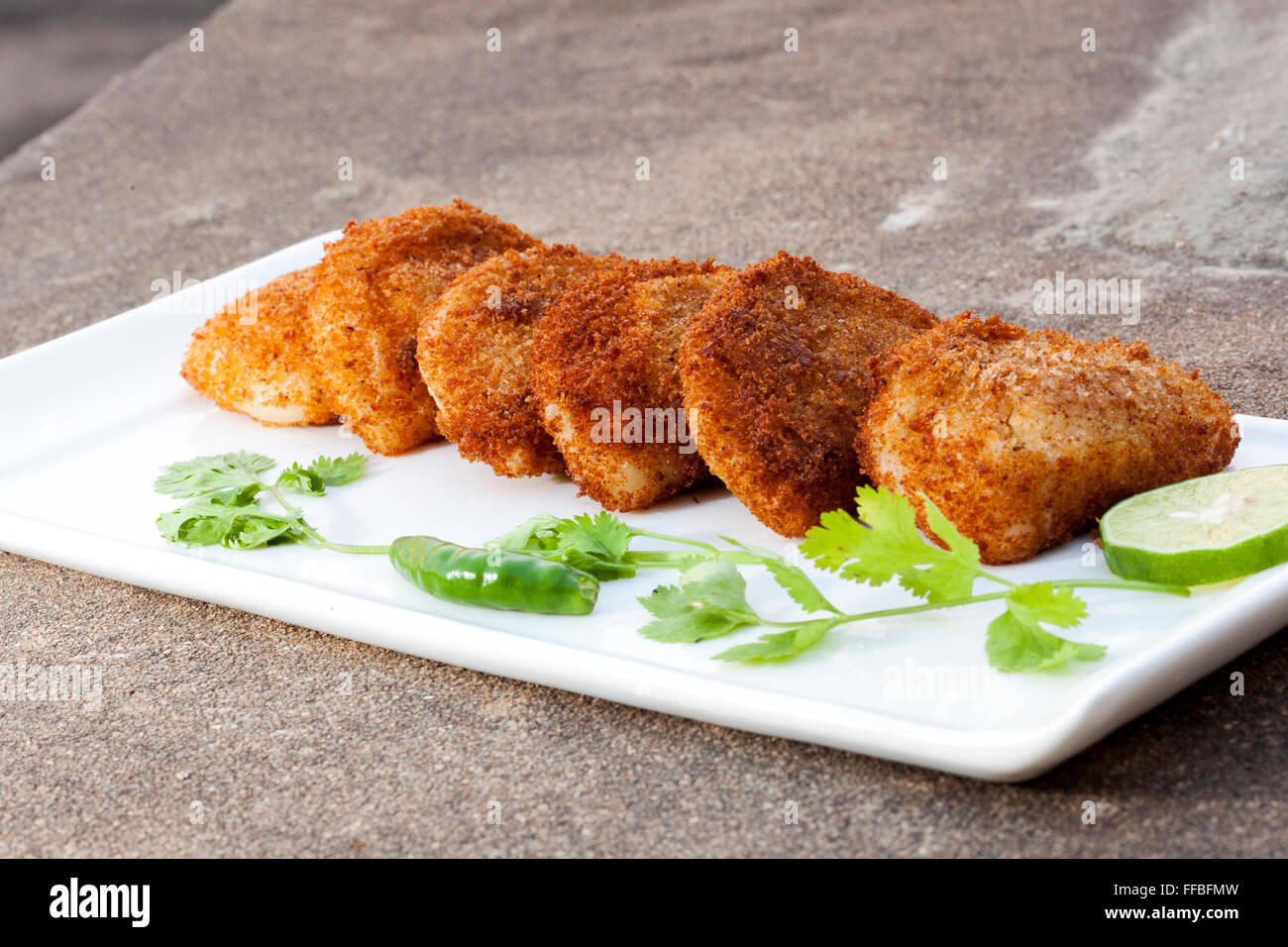 Polpette di gamberi è un delizioso e appetitosi antipasti, che si scioglie in bocca. Foto Stock