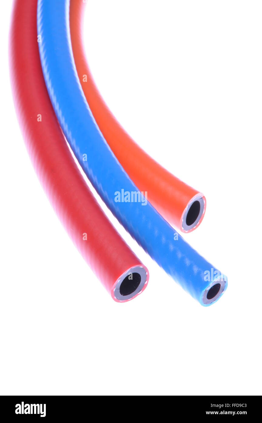 I tubi flessibili di mandata isolato su sfondo bianco Foto Stock