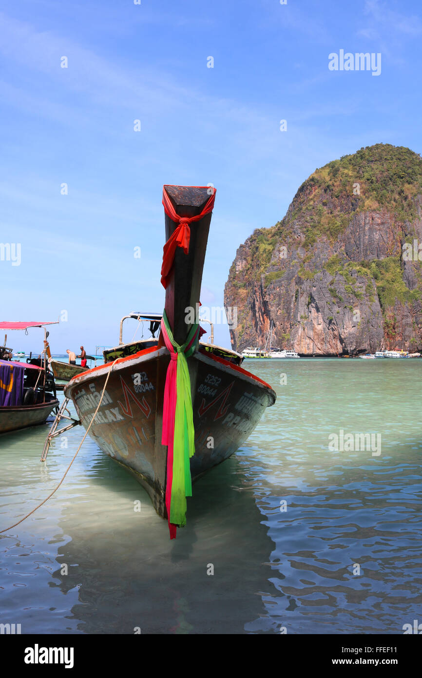 Tailandia Krabi le Isole Phi Phi Koh Phi Phi Leh Maya Bay reso popolare a causa del suo uso come location per il film "La Spiaggia" st Foto Stock