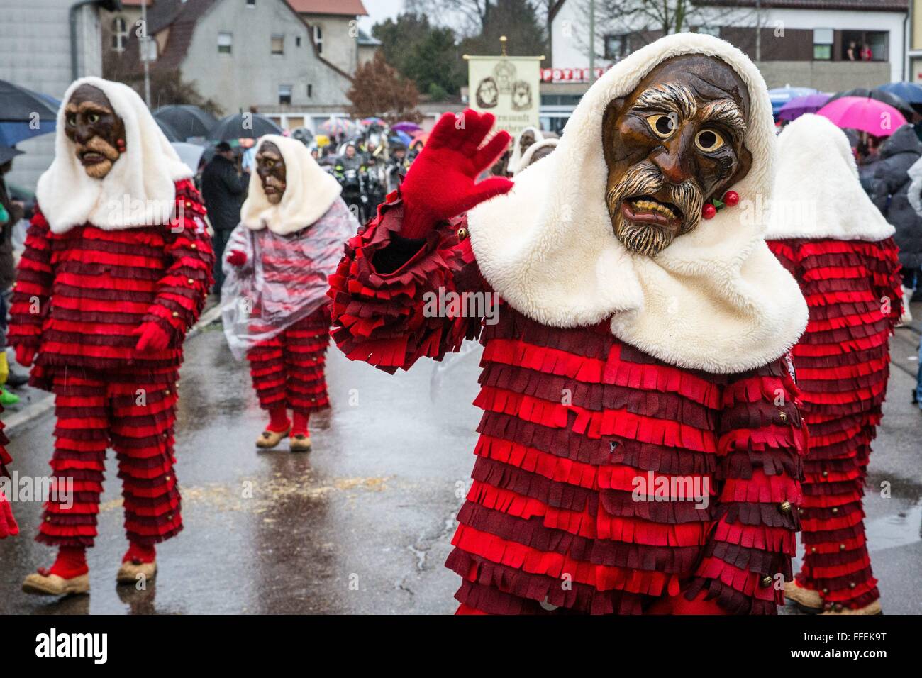 Swabian-Aleman carnevale con le streghe e i diavoli & more, Althuette, Germania, gennaio 31, 2016. Foto Stock