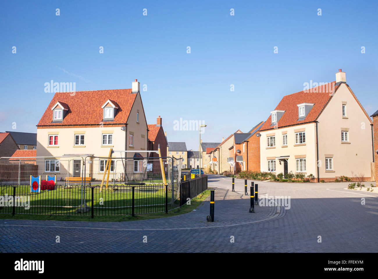 Alloggiamento moderno sviluppo, Kingsmere, Bicester, Oxfordshire, Inghilterra Foto Stock