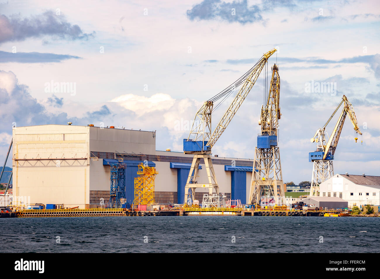 Una grande gru nel porto di Stavanger, Norvegia. Foto Stock
