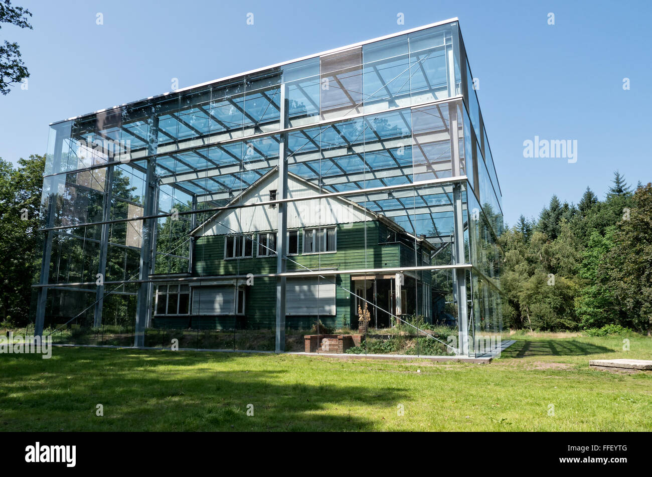 Commander's house a ex nazista del campo di transito di Westerbork è coperta da vetro per la conservazione Foto Stock