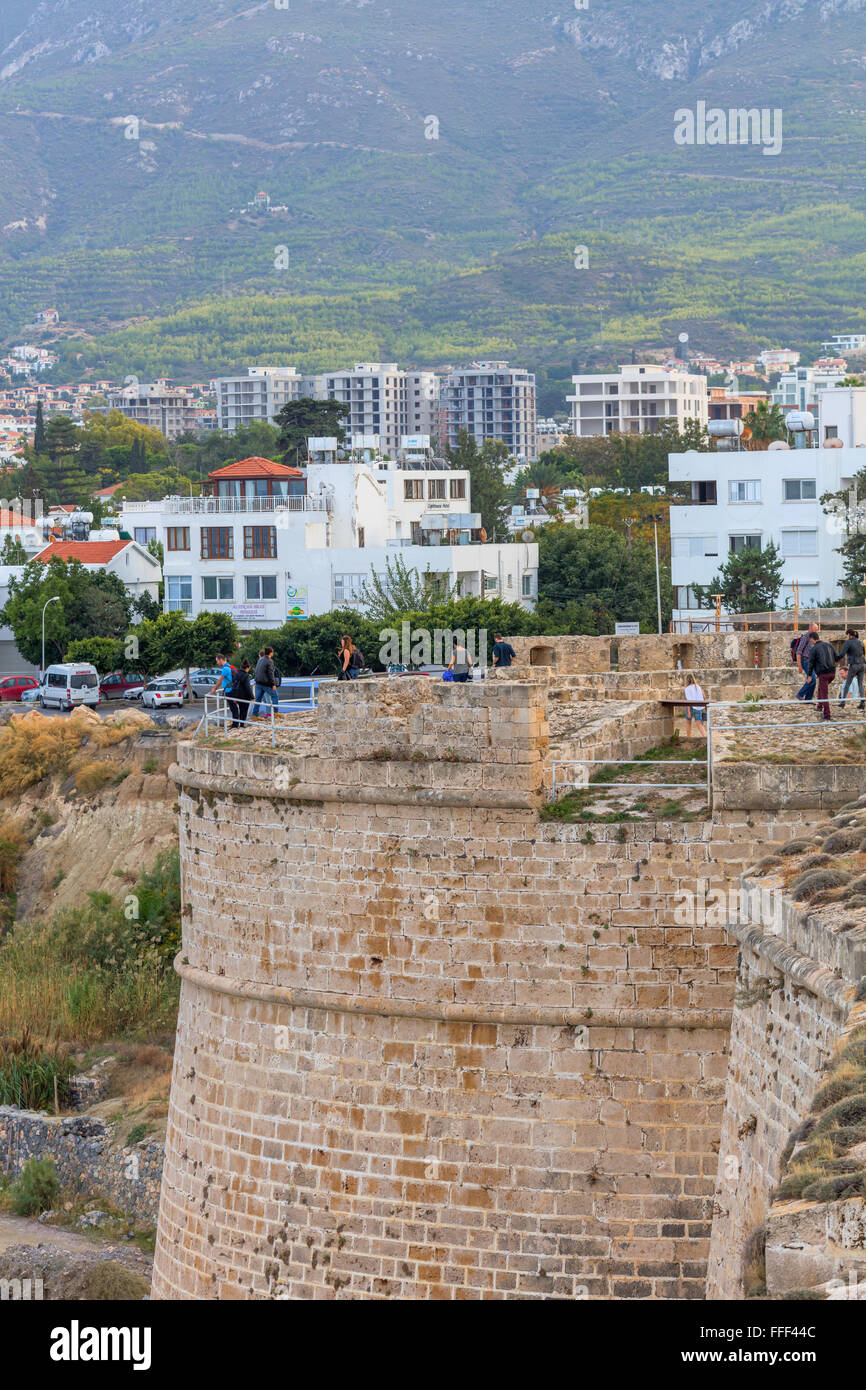Il castello di Kyrenia (Girne Kalesi), Kyrenia, la parte settentrionale di Cipro Foto Stock
