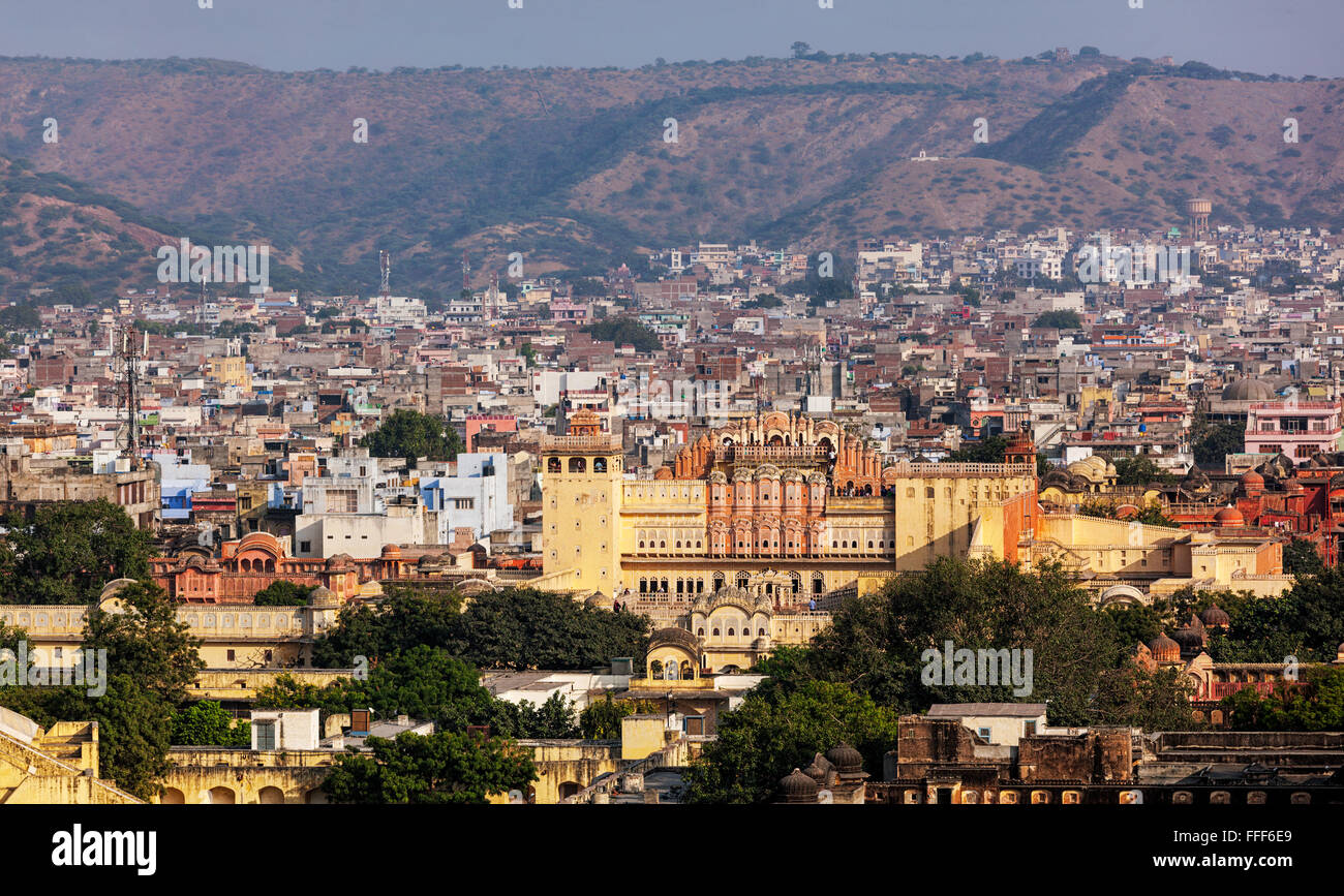 Vista aerea della città di Jaipur e Hawa Mahal Palace Foto Stock