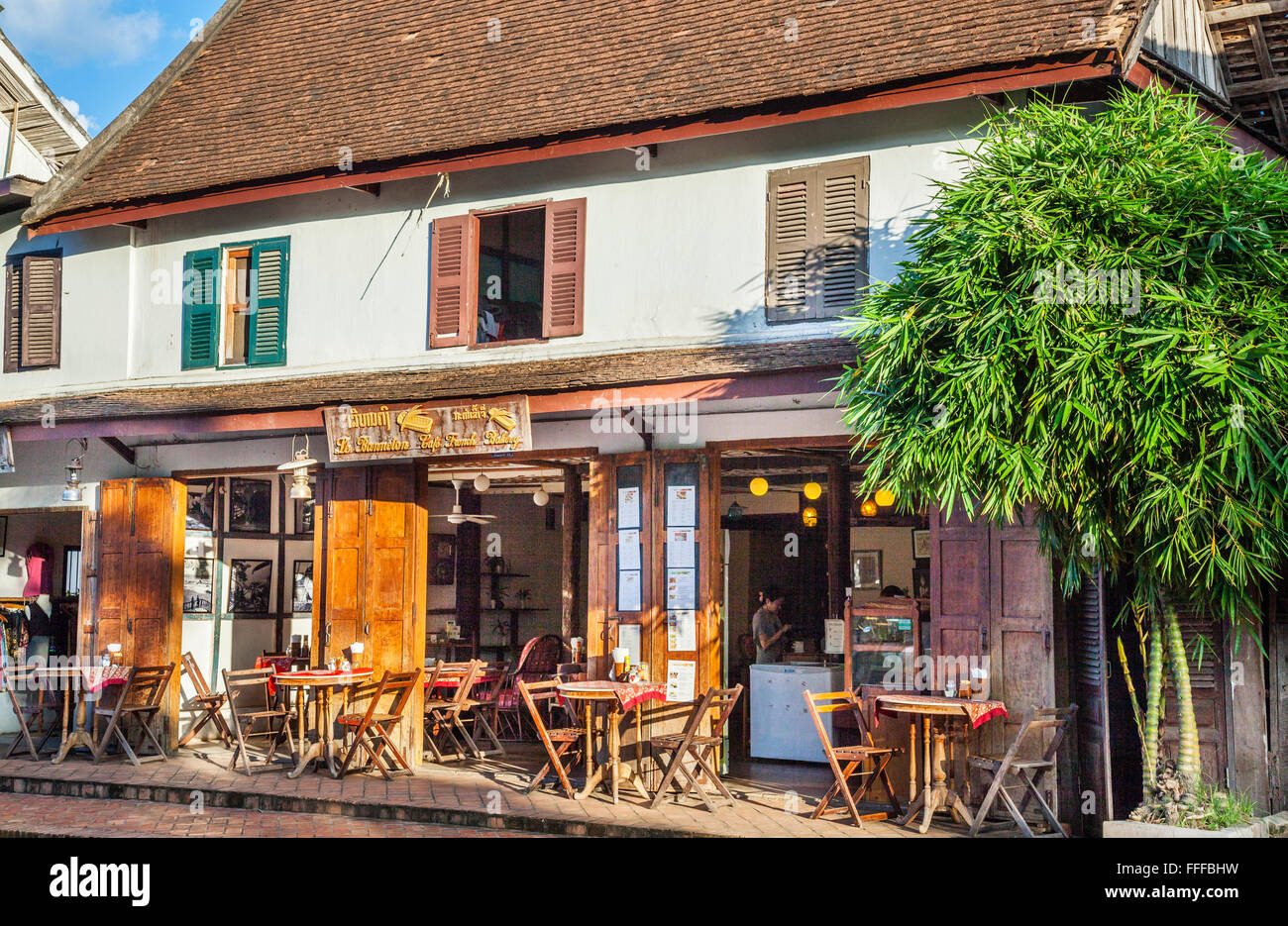 Repubblica democratica popolare del Laos, Luang Prabang, Le Banneton Cafe panetteria francese Foto Stock