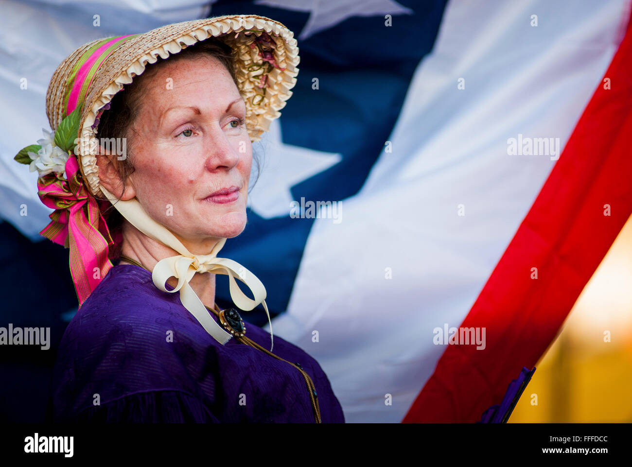 Il baseball reenactors ricreare un vecchio, giro del xx secolo di baseball gioco a Fort Vancouver, Washington Foto Stock