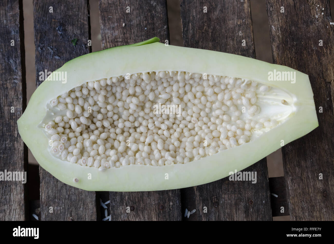 Locale cucina autentica del sud-est asiatico: ingredienti insieme di insalata di papaia o Som Tum in nome Thai. Cibo popolare della Thailandia. Foto Stock