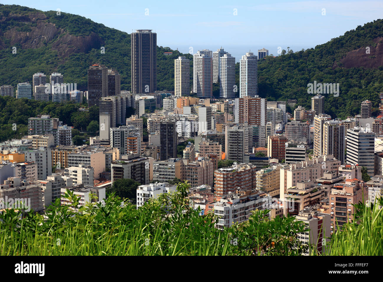 Skyline di Rio de Janeiro, Brasile, visto da Santa Maria Foto Stock