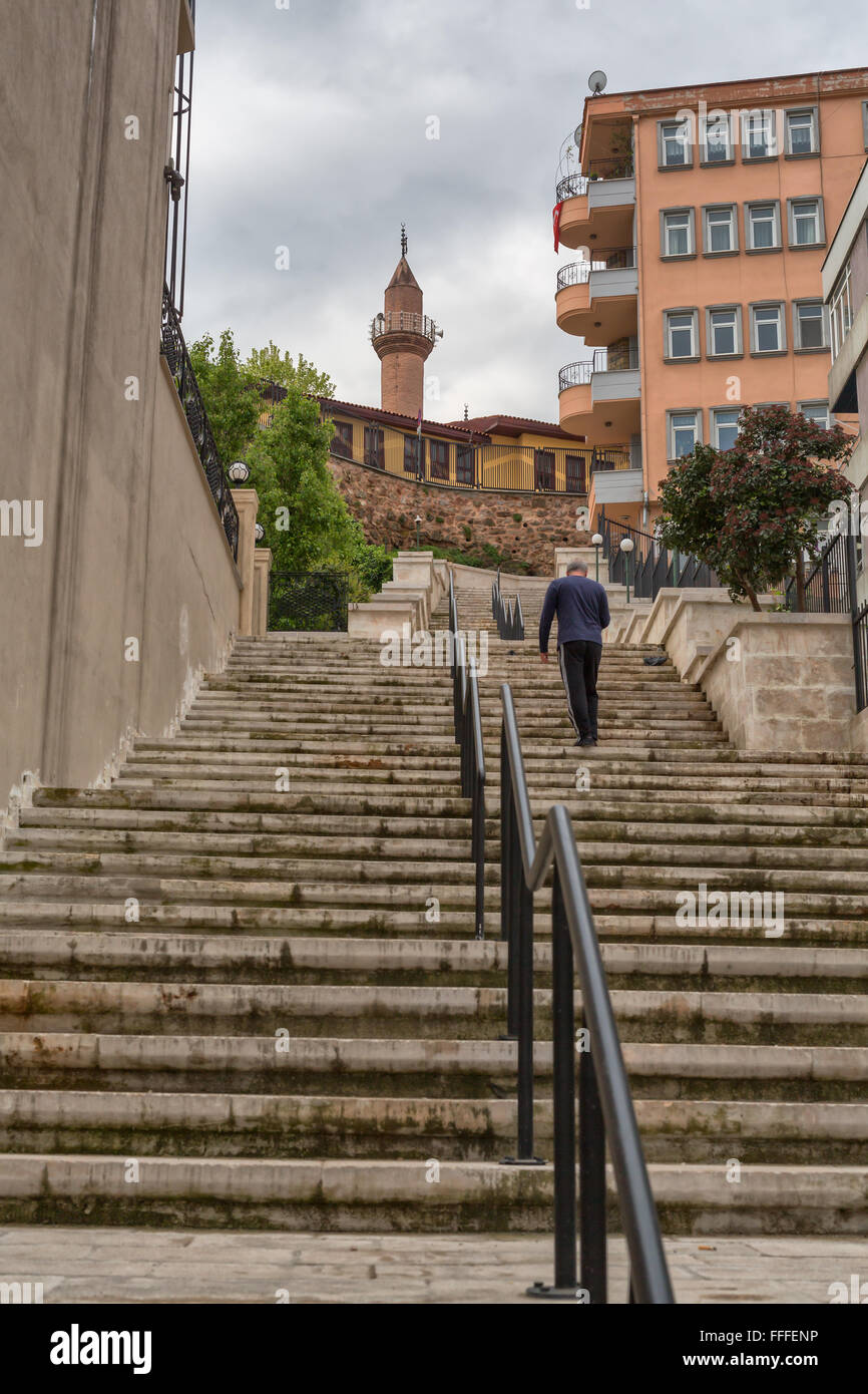 Street nella città vecchia di Bursa, provincia di Bursa, Turchia Foto Stock