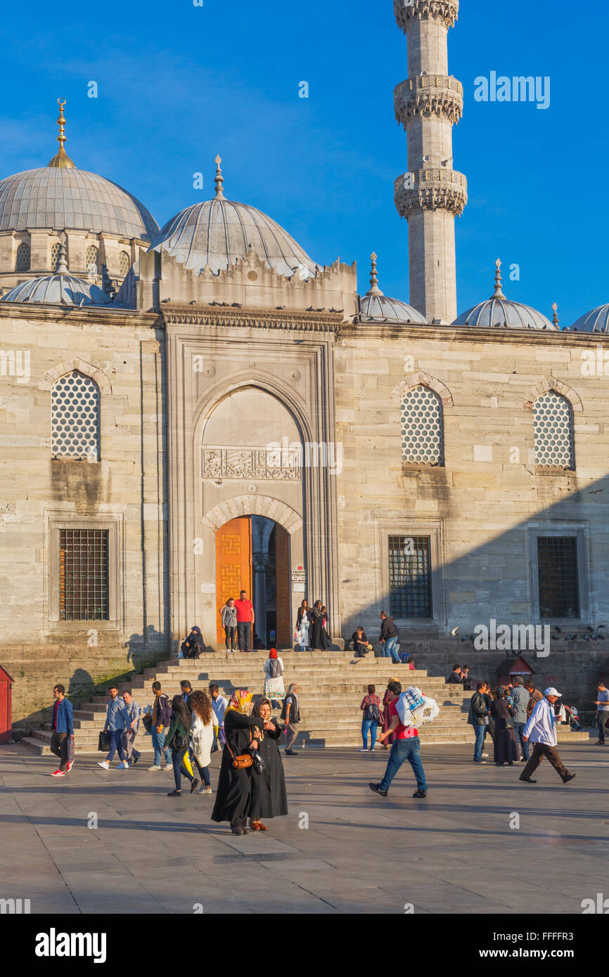 Yeni Camil, Nuova Moschea, Meydani Eminonu, Istanbul, Turchia Foto Stock