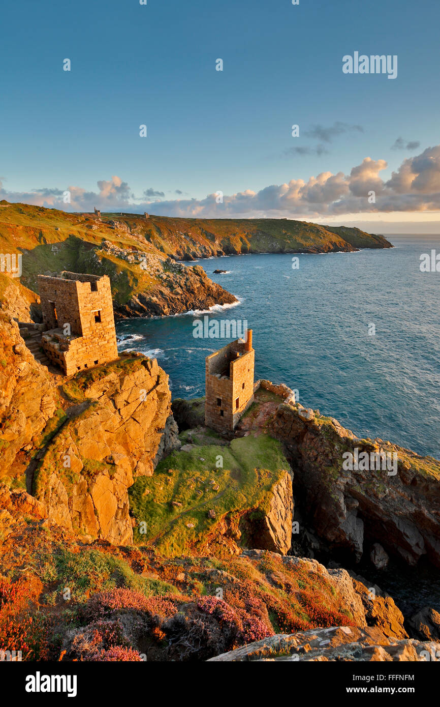 Botallack; le corone; Motore Case; tramonto; Cornovaglia; Regno Unito Foto Stock