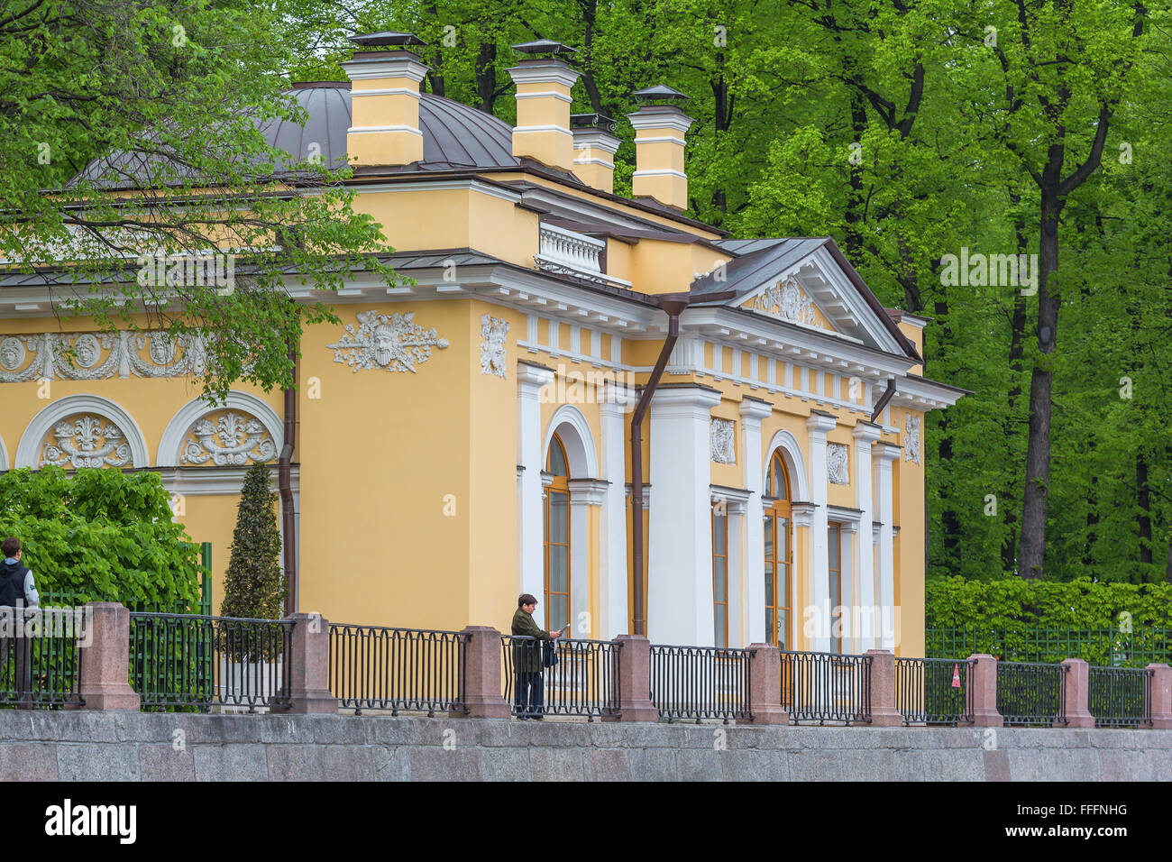 Padiglione nel giardino Mikhailovsky, San Pietroburgo, Russia Foto Stock