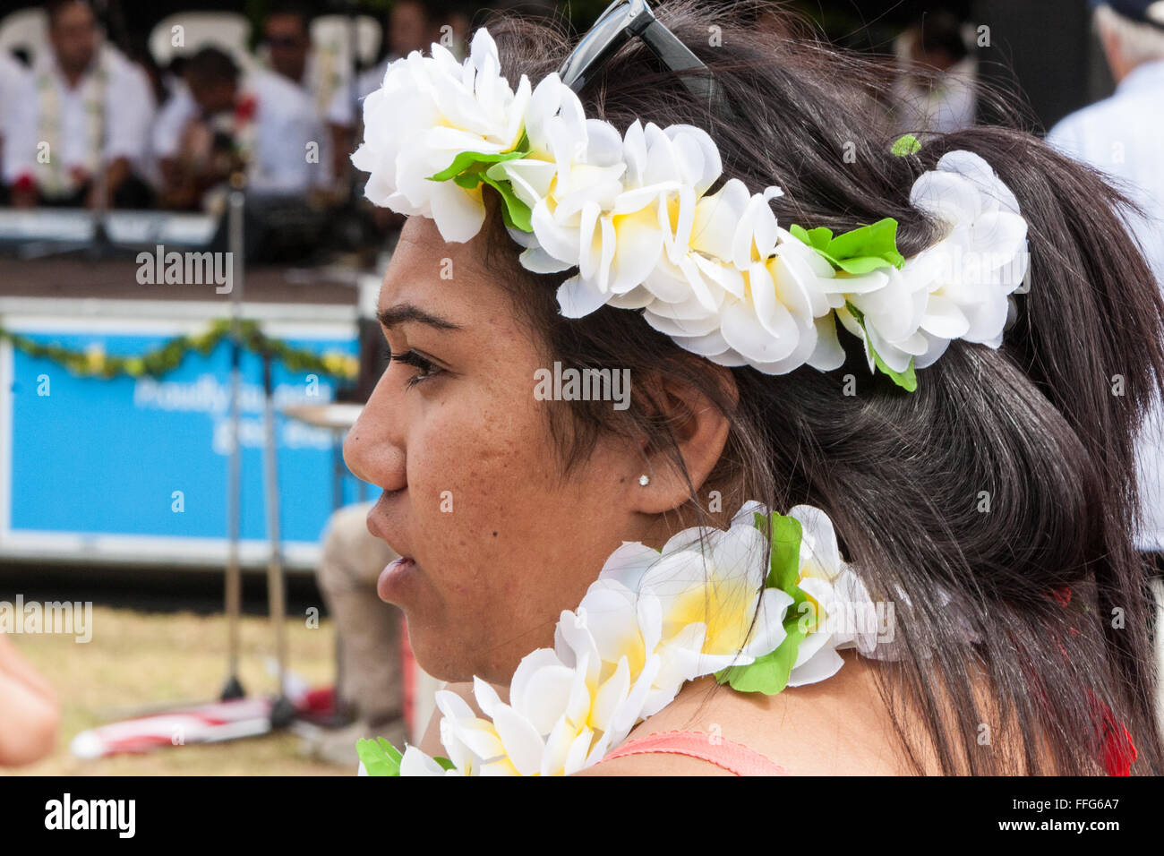 Pubblico dalle isole del Pacifico la visualizzazione gli interpreti di marcia annuale raduno al Festival Pasifika,Auckland, Nuova Zelanda Foto Stock