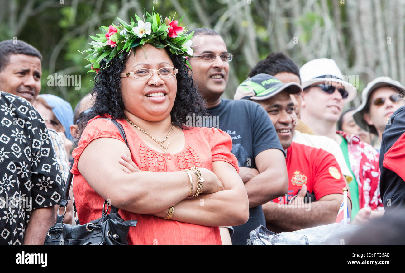 Pubblico dalle isole del Pacifico la visualizzazione gli interpreti di marcia annuale raduno al Festival Pasifika,Auckland, Nuova Zelanda Foto Stock