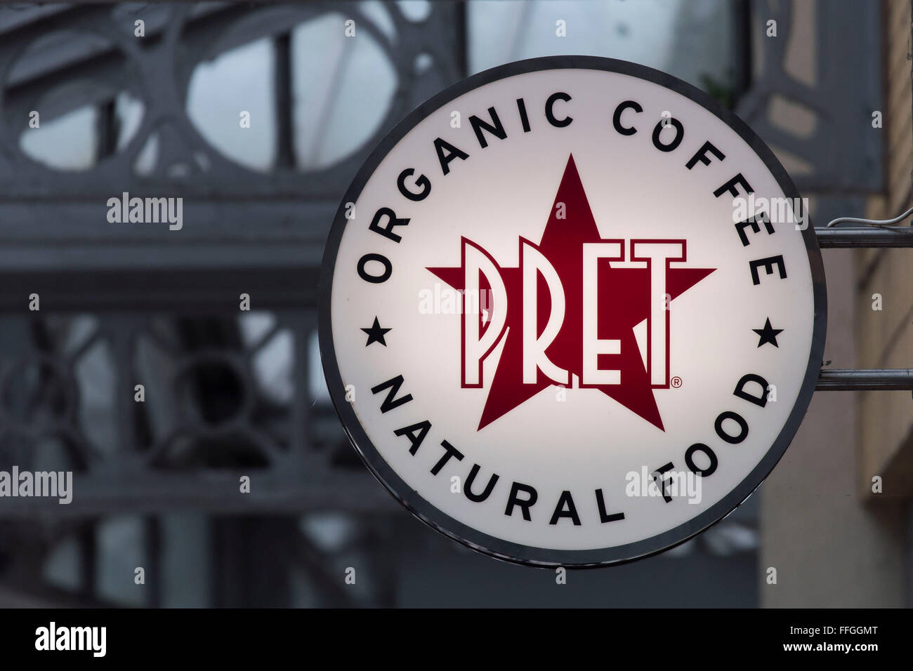 Pret a Manger una catena di fast food logo di segno. Foto Stock