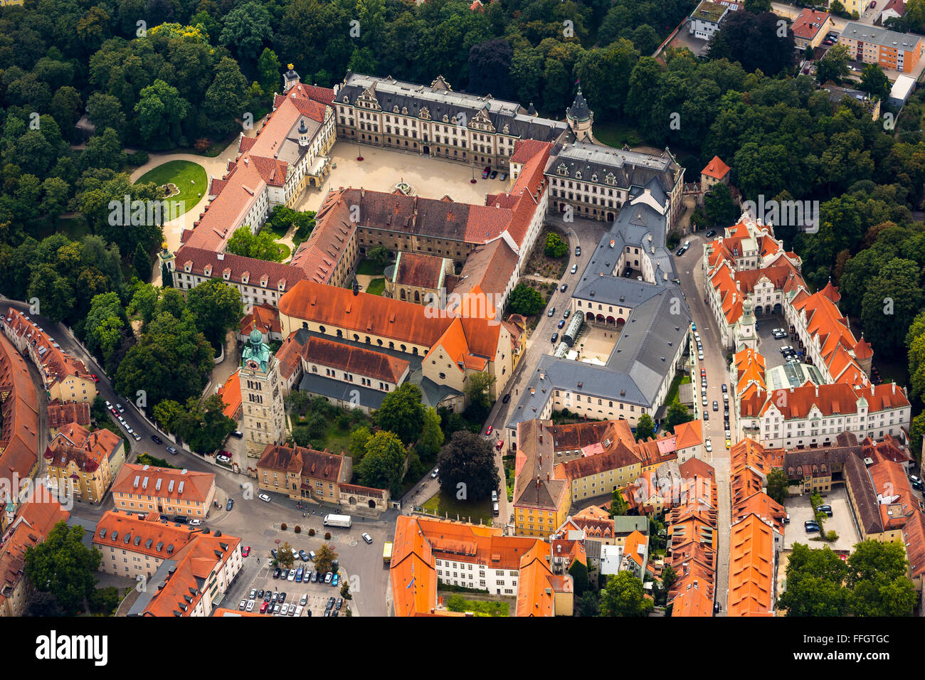 Vista aerea, monastero San Emmeram, Basilica di San Emmeram e capo ufficio nella Schloss Thurn und Taxis, Regensburg, county Foto Stock