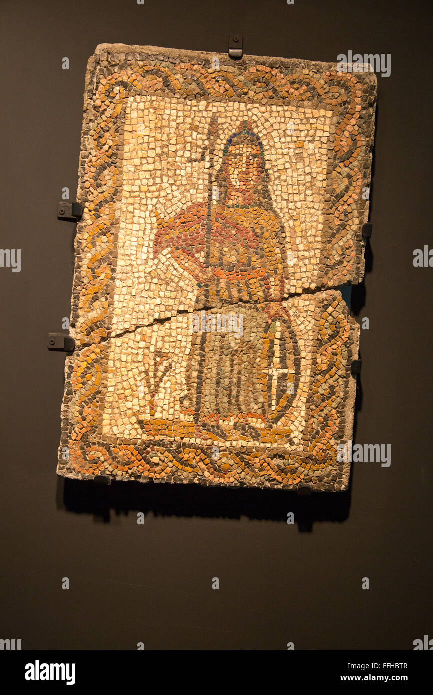 Mosaico romano la figura, il museo di archeologia, Jerez de la Frontera, la provincia di Cadiz Cadice, Spagna Foto Stock