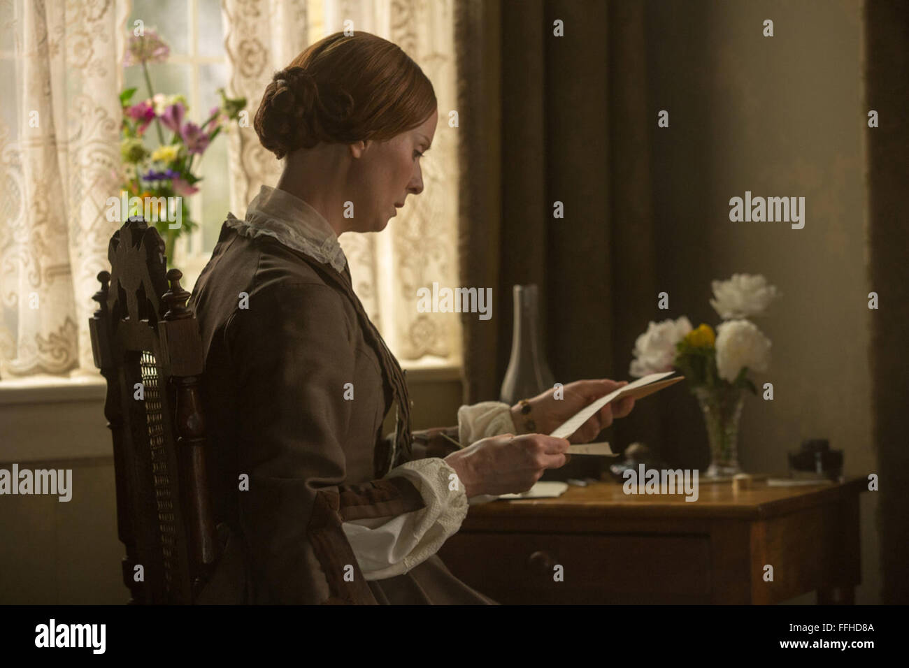 Una tranquilla passione è una imminente angloamericano film biografico Diretto e scritto da Terence Davies. Le stelle del cinema di Cynthia Nixon come un reclusive poeta americano Emily Dickinson. Questa fotografia è per il solo uso editoriale ed è il copyright del film company e/o il fotografo assegnato dal film o società di produzione e può essere riprodotto solo da pubblicazioni in congiunzione con la promozione del film di cui sopra. Un credito per il film company è richiesto. Il fotografo deve anche essere accreditato quando noto. Foto Stock