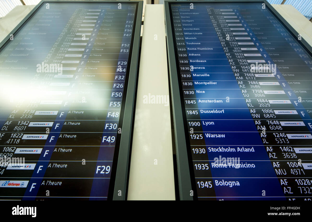 Quadro di controllo di volo, data di arrivo e di partenza, visualizza i voli AIR FRANCE, informazioni di volo, aeroporto CDG, Charles de Gaule,il transito Foto Stock