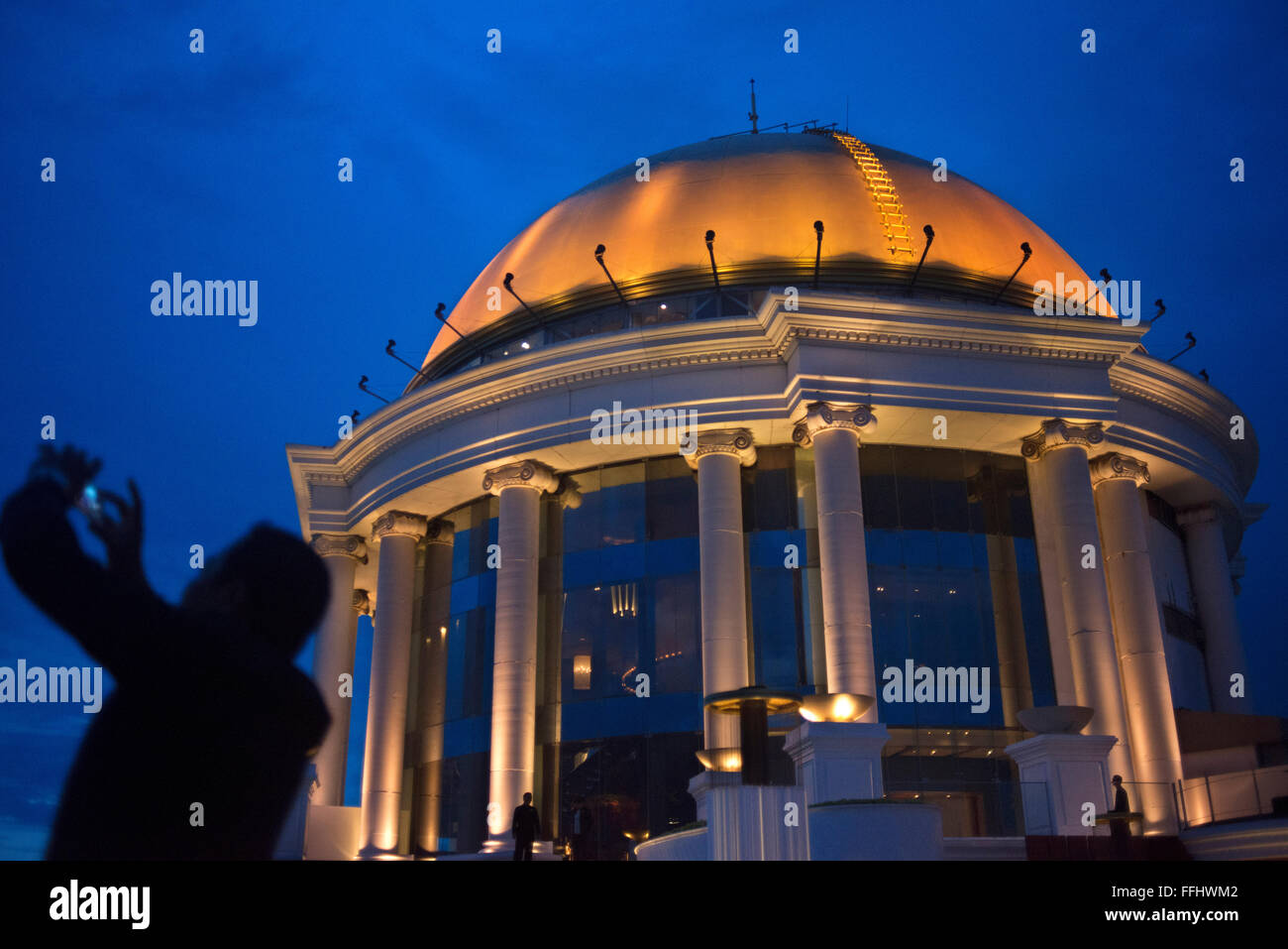 Cinquantacinquesimo piano, architettura, Asia, Bangkok, capitale, Centara Grand, del Fiume Chao Praya, Città, cocktail, a cupola, bevande, crepuscolo, Lebua St Foto Stock